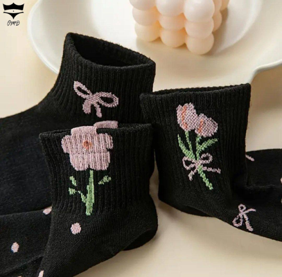 جوراب نخی نیم ساق ترکیبی مشکی گلدار کد۱۶۱۶۴۲🌺 بسته 10 تایی