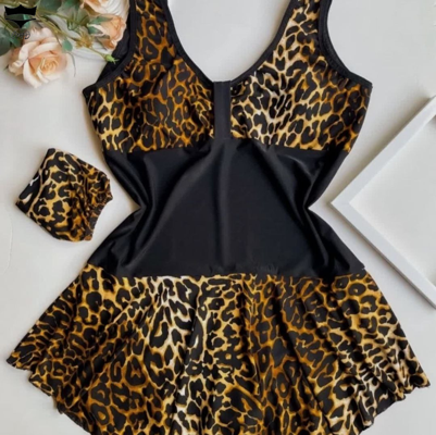 مایو زنانه دامن دارکاپدار دامن و بالا تنه پلنگی  ۴۶_۵۲کد۶۱۶۱۱۰🌞 بسته 6 تایی