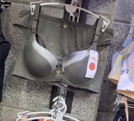 ست شورت و سوتین اسفنجی فنردار کاپ نازک لبه ساتن کاپ B کد۲۰۲۳۱۶👙پک6 تايی