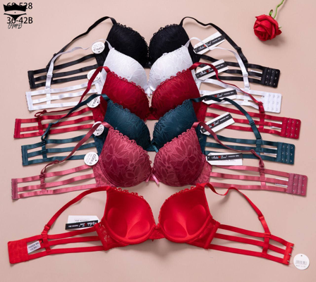 سوتین اسفنجی گیپوری دستک سه بندی کاپB کد68_528 خرید ۲۰۲۴۷۶👙 بسته 6 تایی