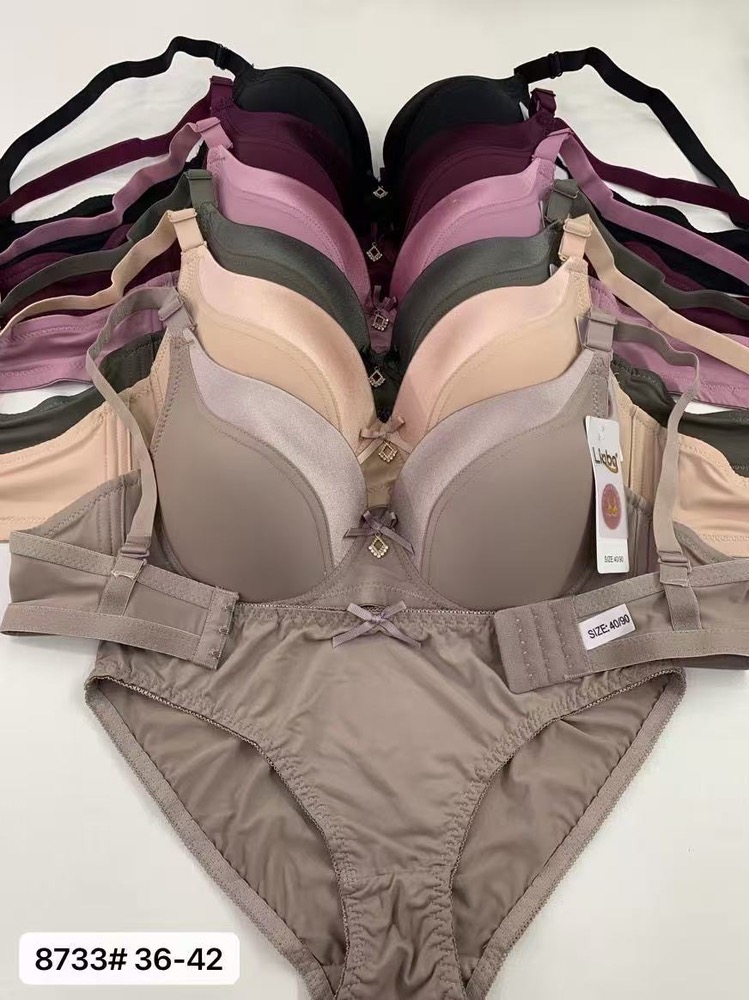 ست شورت و سوتین اسفنجی فنردار کاپ نازک لبه ساتن کاپ B کد۲۰۲۳۱۶👙پک6 تايی